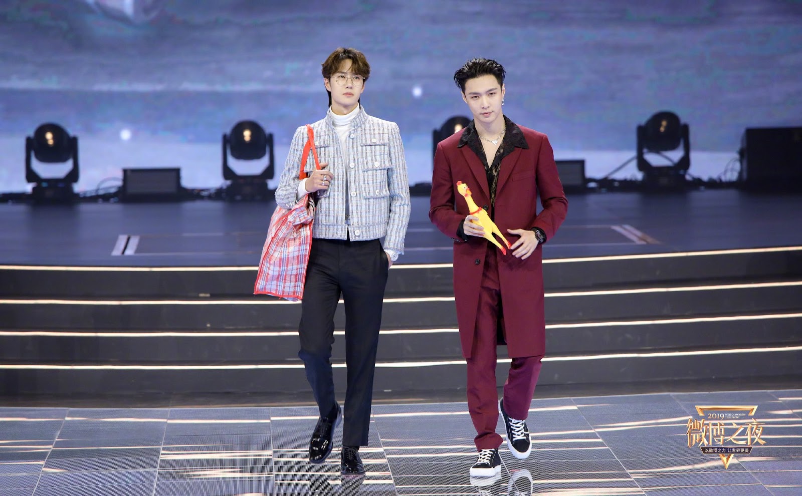 EXO’s Lay And UNIQ’s Wang Yibo Were Serious Friendship Goals At A Recent Award Show