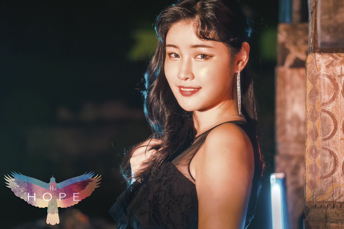 HYEMIN 혜민 Becomes the First Korean Soloist Candidate for Best International Artist on 2020 Premios MIN