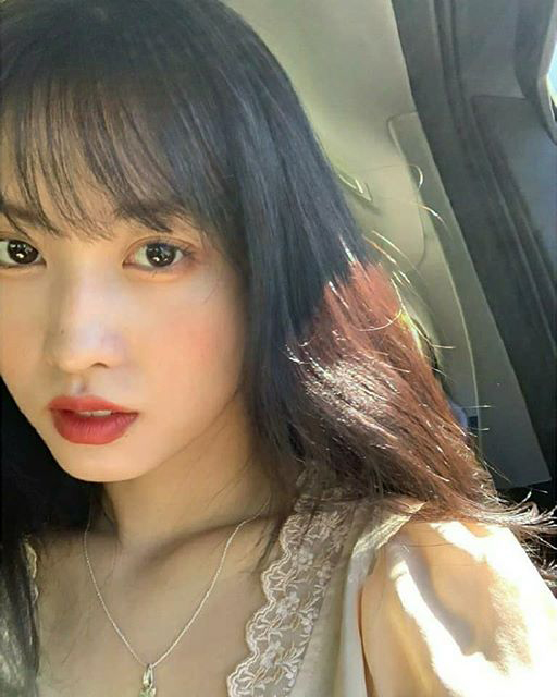 ‘TWICE’ Momo Releases Selfies Full of Goddesses “Happy New Year”