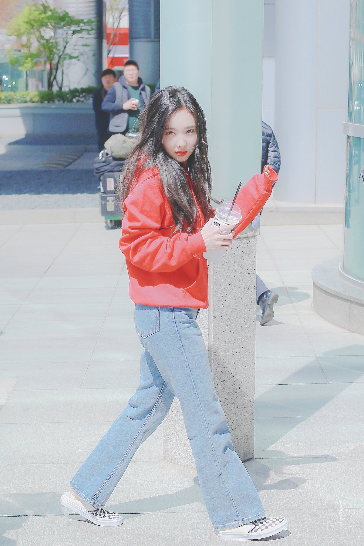 Twice Nayeon S Casual Airport Fashion Will Make You Want To Raid Her Closet K Luv