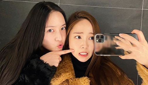 Jessica Jung Shares Her Feelings After Seeing Sister Krystal for the First Time