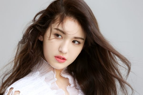K-netizens Shocked After 20-year-old Somi Was Seen Driving a Luxurious Car + Price of the Car will Surprise You