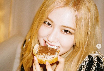 Many Times BLACKPINK’s Rose Proved She is a Certified Foodie