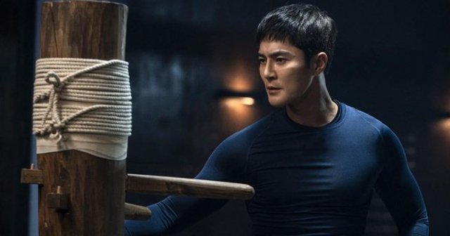 “Rugal” Jo Dong Hyuk Turns Into A Human Weapon