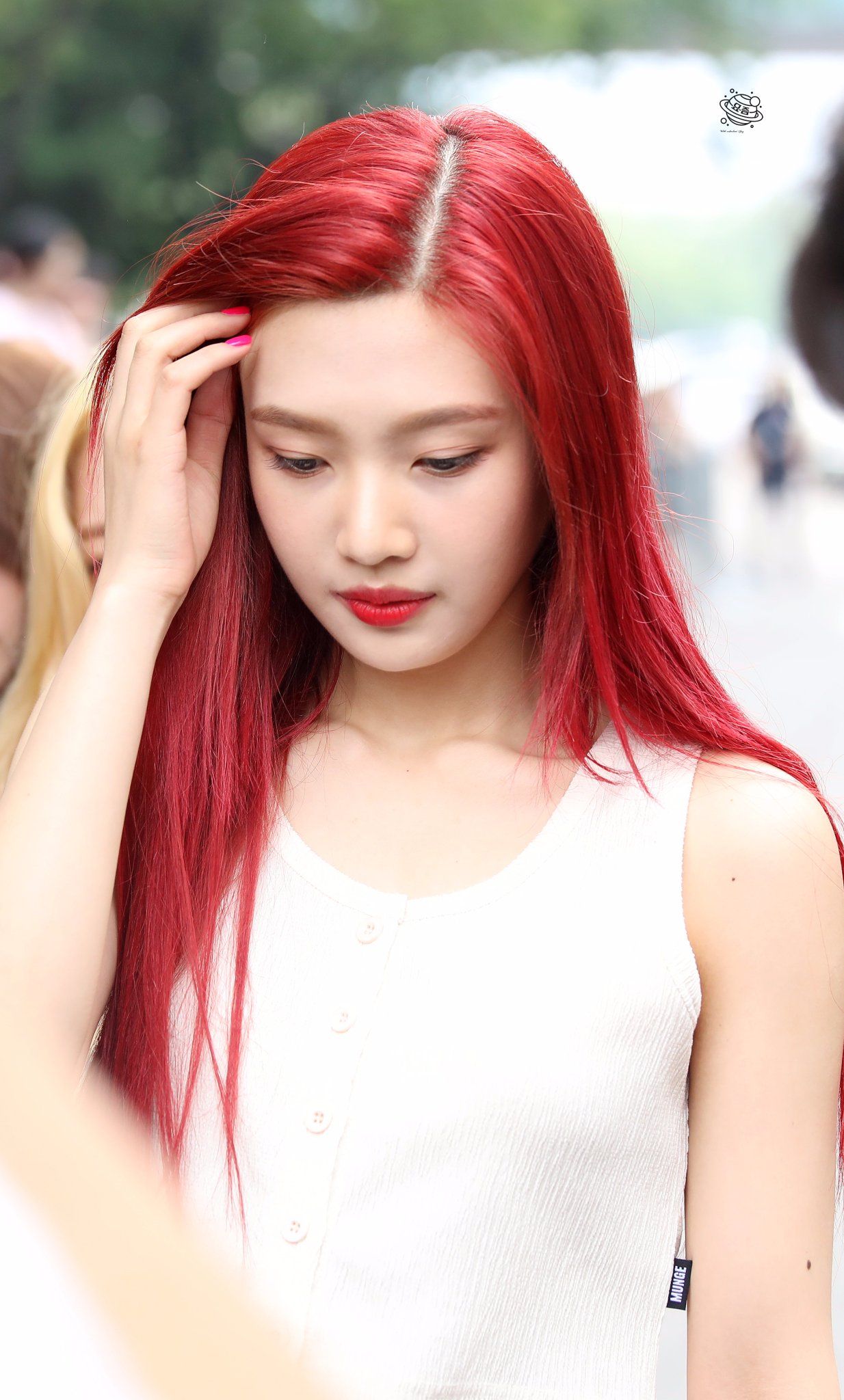 5 Female Idols Who Immediately Come To Mind When Talking About Red Hair