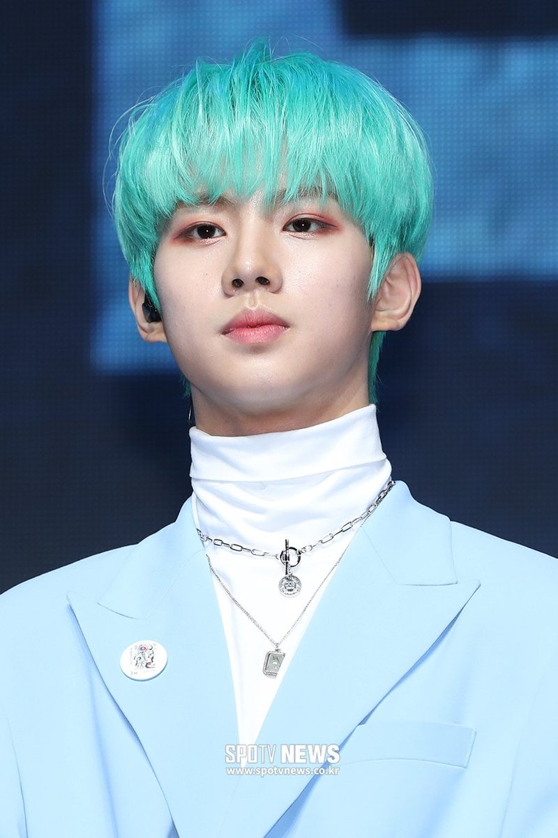 5 Male Idols Who Became The Definition Of “Mint Green Hair” – K-Luv