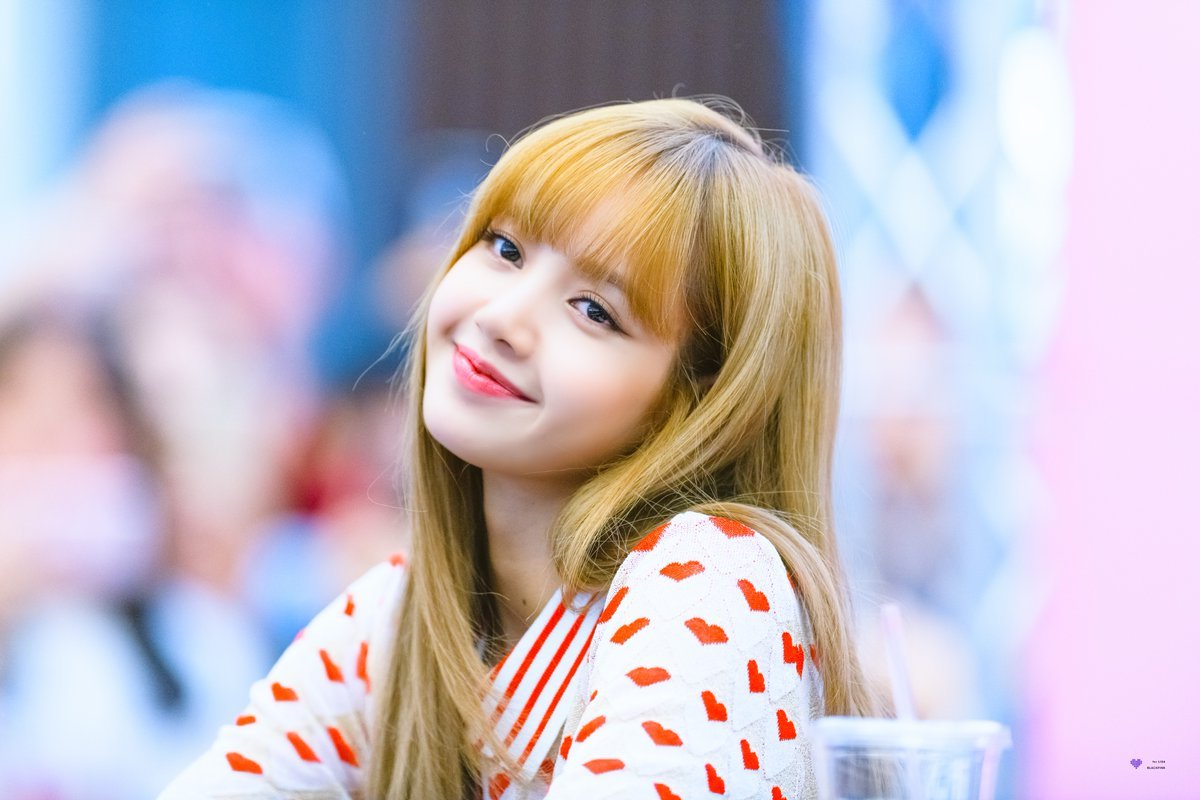 here-s-why-blackpink-s-lisa-is-loved-by-fans-so-much