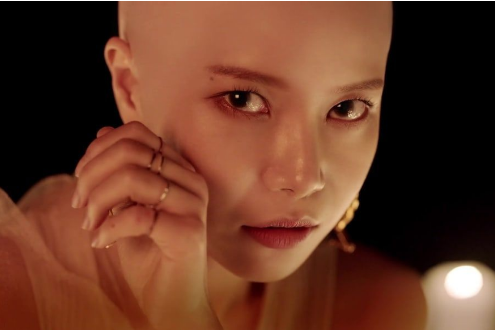 Netizens React To MAMAMOO Solar’s Bald Teaser Photos