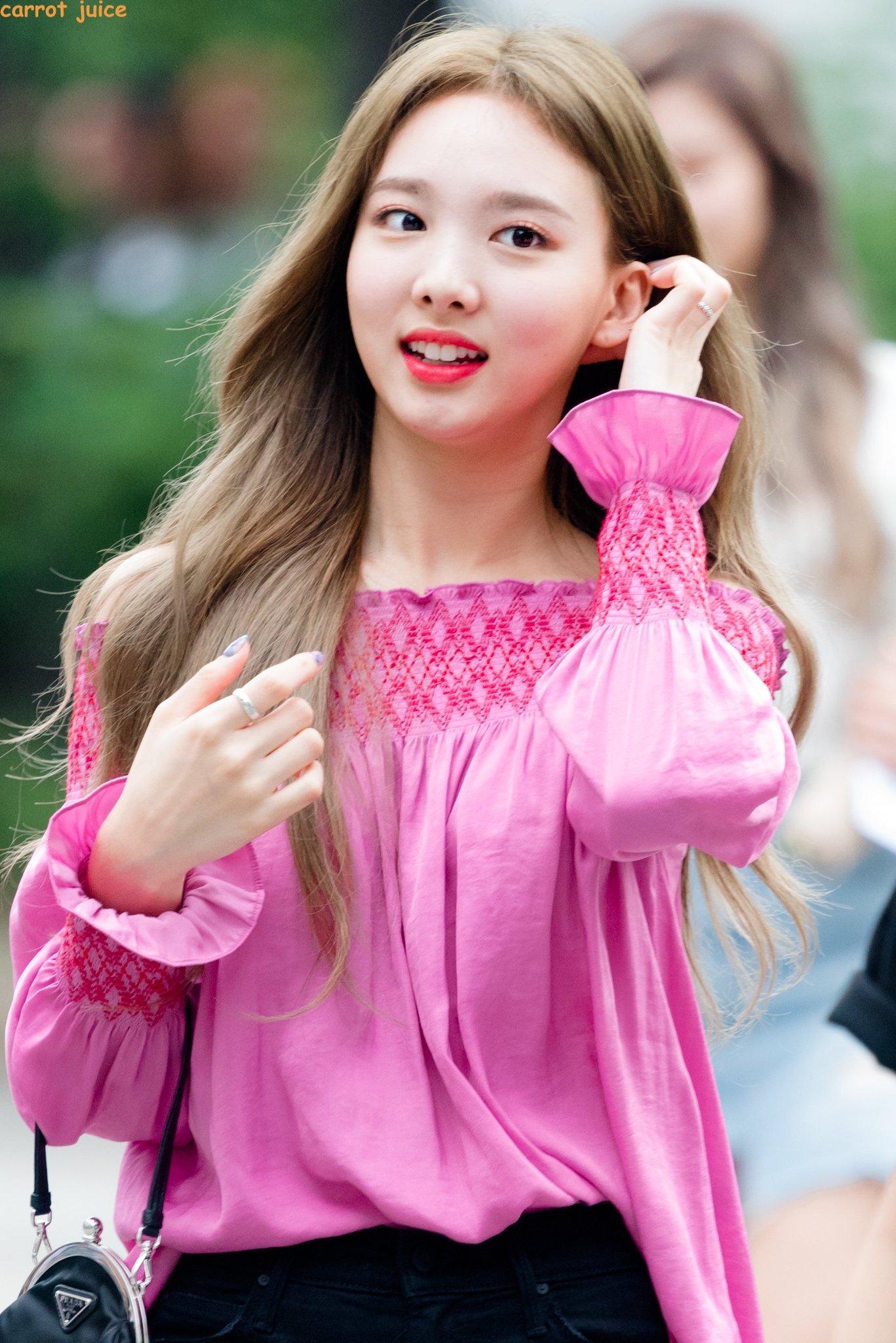 Solid Proof That TWICE’s Nayeon Looks Amazing In Every Color Of The ...
