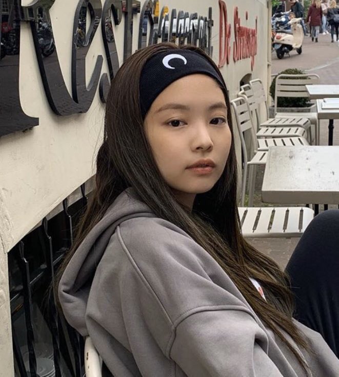 15 Times BLACKPINK’s Jennie Showed Off Her Flawless No-Makeup Bare Face ...