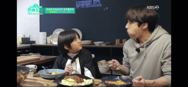 Jung Il woo and Kim Kang-hoon in Convenience Store Restaurant Episode 19. 120