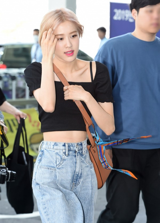 BLACKPINK Rosé's Fashion Look at Incheon Airport on May 16, 2019 ...