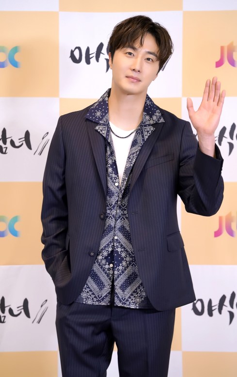 2020 5 25 Jung Il woo at the Production Presentation of Sweet Munchies. 7