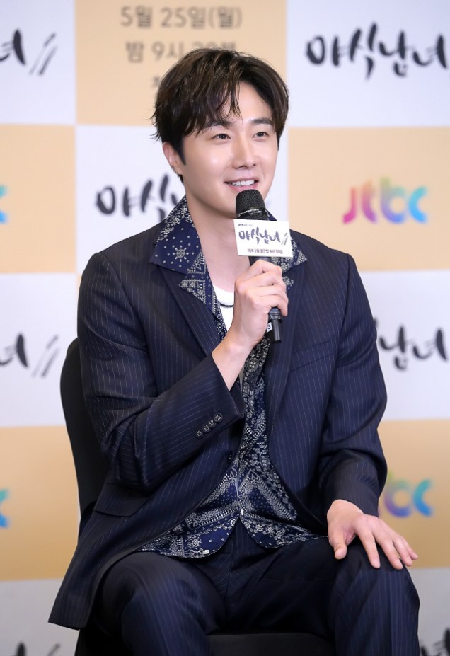 2020 5 25 Jung Il woo at the Production Presentation of Sweet Munchies. 15