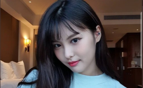MOMOLAND Ahin Fires Back At Haters Who Send Her Rude Messages on Instagram