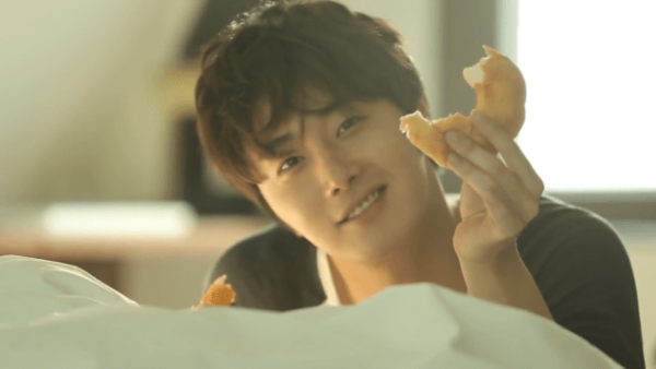 Jung Il Woo Photo: Sweet Munchies of the Donut Kind