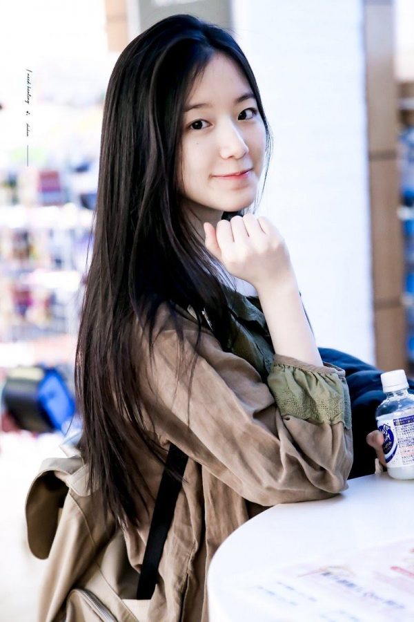 (G)I-DLE’s Shuhua Doesn’t Need An Ounce Of Makeup To Be A Visual