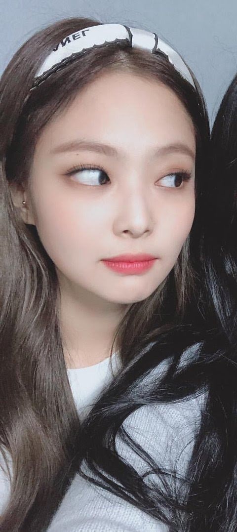BLACKPINK's Jennie Has Big And Beautiful Her Eyes - K-Luv