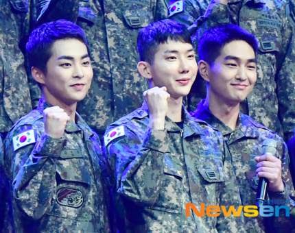 Jokwon Reveals SHINee’s Onew Requested A Specific Female Idol’s Signature While In The Military
