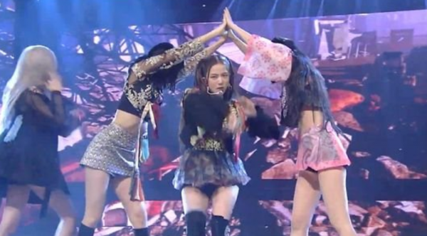 BLACKPINK holds first comeback stage on Jimmy Fallon