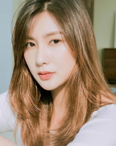 Apink’s Oh Hayoung Withdraws From Soccer Team To Prevent Any Further Misunderstanding