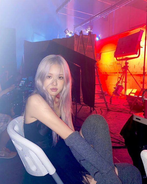 BLACKPINK’s Rosé Came To Steal Everyone’s Heart With A Set Of “How You Like That” Pics She Found