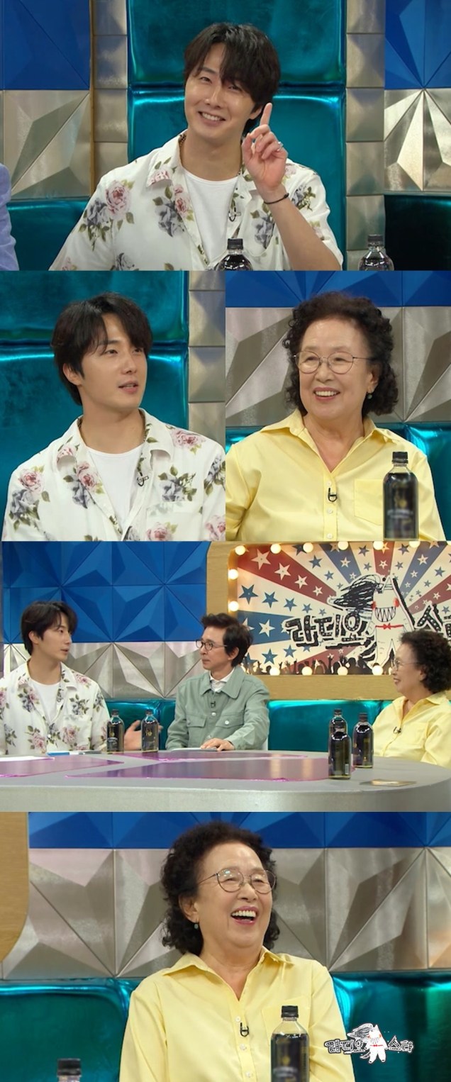 2020 08 19 Jung Il woo and Na Mun-hee in Radio Star Episode 682. Cr. YTN Star .jpg