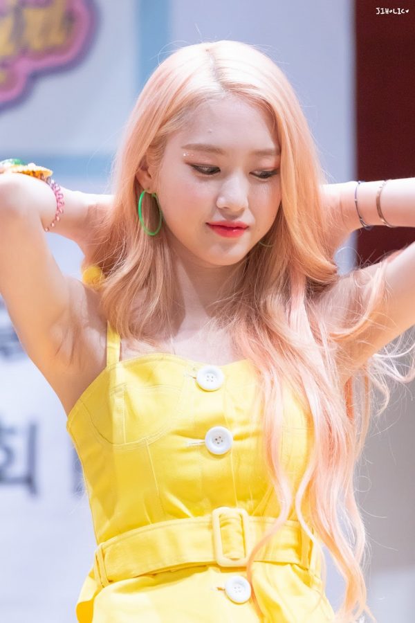 10+ Times Oh My Girl’s Jiho Proved That Her Visuals With Blonde Hair Was A Cultural Reset