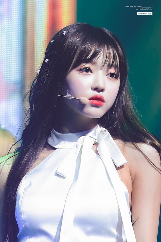10+ Times Oh My Girl’s YooA Had Everyone Convinced She Was An Actual ...