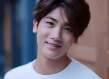 Park Hyung Sik Offered Lead Role in “Happiness”