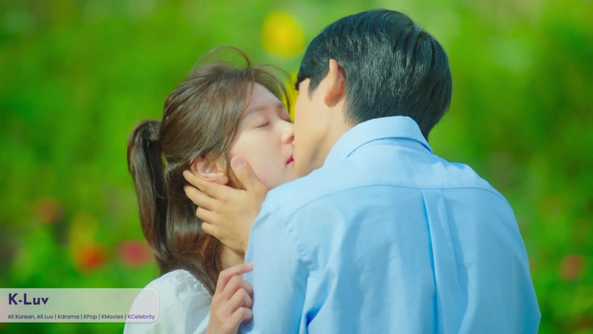 Jung Hae-In and Jung SoMin finally kiss in ‘Love Next Door’ (EP11)