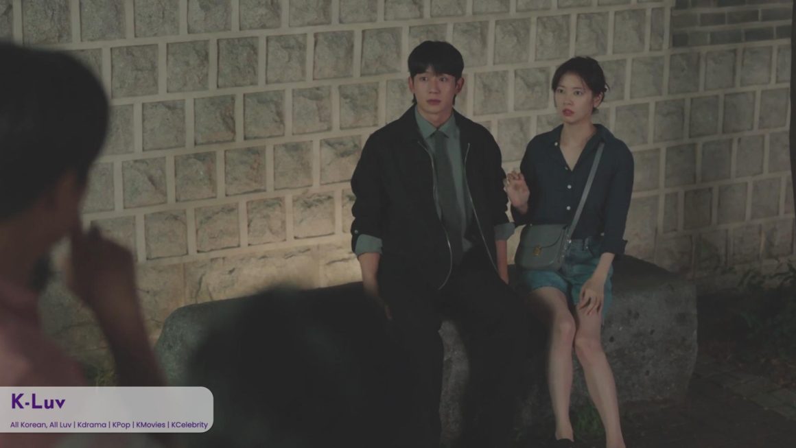 Jung Hae-In Jung Somin got caught by their parents in ‘Love Next Door’ (EP14)