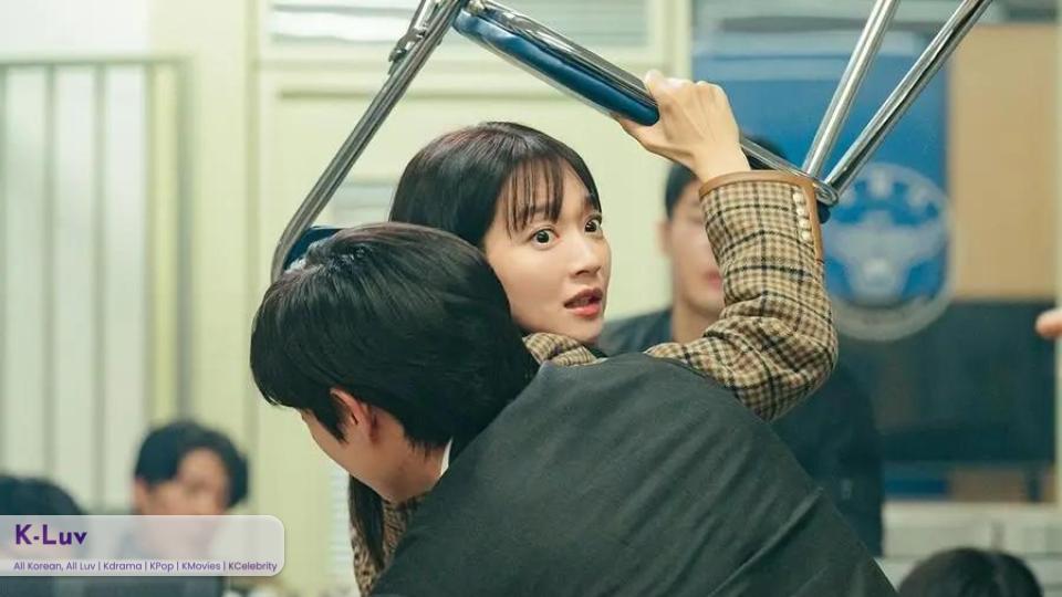 Shin Min Ah Picks Up A Chair In A Fit Of Rage In "No Gain No Love"